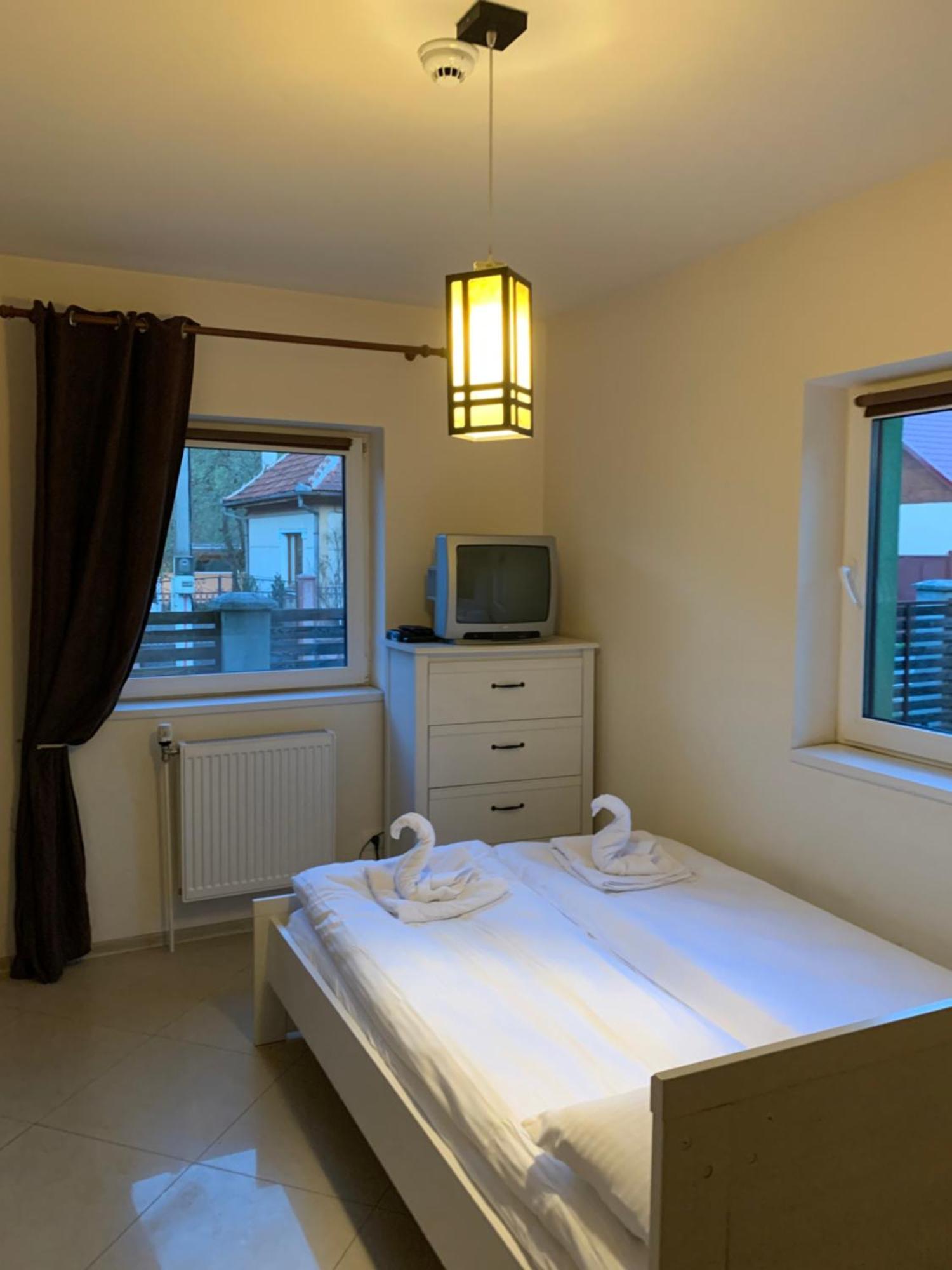 Dorf Haus Valiug Hotel Bagian luar foto