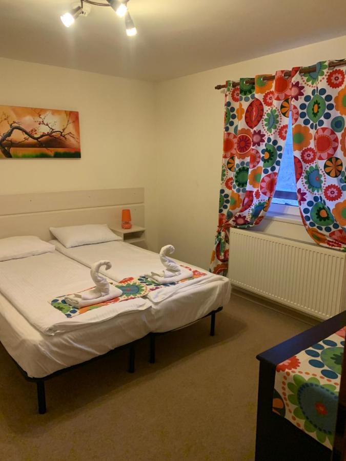 Dorf Haus Valiug Hotel Bagian luar foto